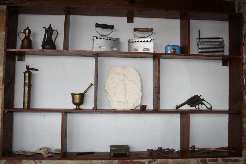 Guesthouse To Spiti Τou Gakou Nestorion Bagian luar foto