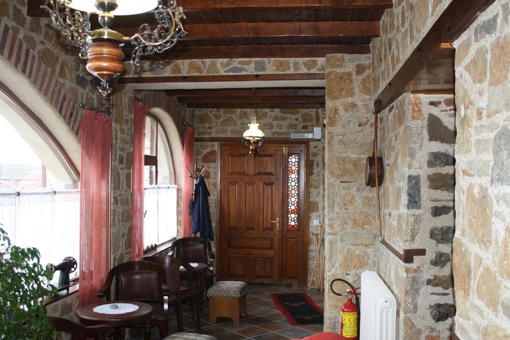 Guesthouse To Spiti Τou Gakou Nestorion Bagian luar foto